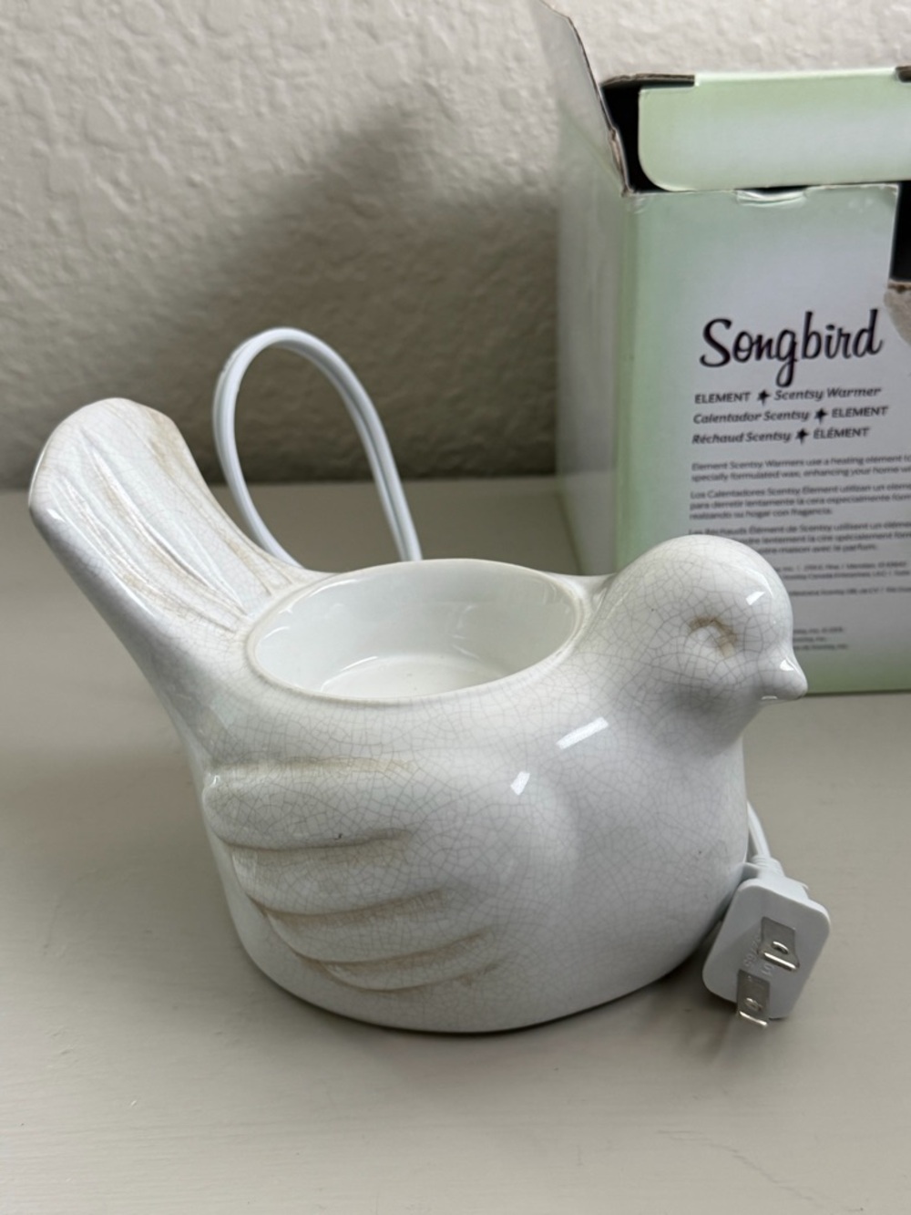 Songbird Scentsy Wax Warmer Crackled White Electric Plug New